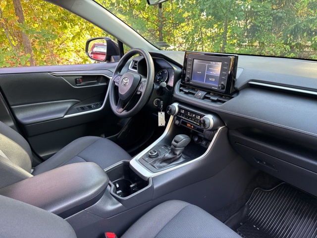 2022 Toyota RAV4 Hybrid LE photo 15