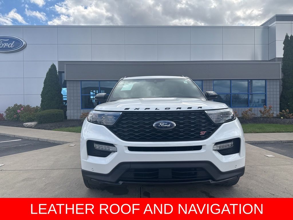 2024 Ford Explorer ST photo 2