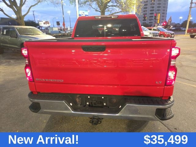 2022 Chevrolet Silverado 1500 LT photo 3