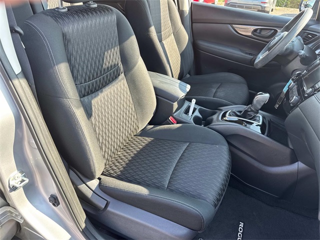 2019 Nissan Rogue S photo 19