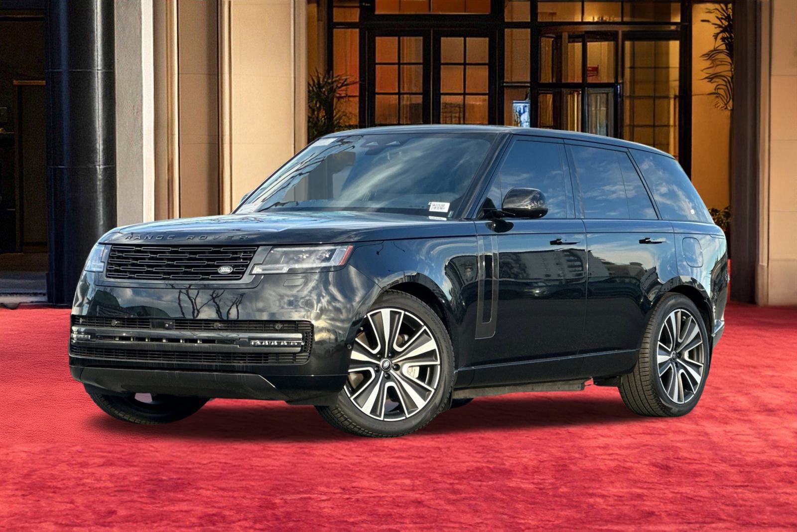 2025 Land Rover Range Rover SE's photo