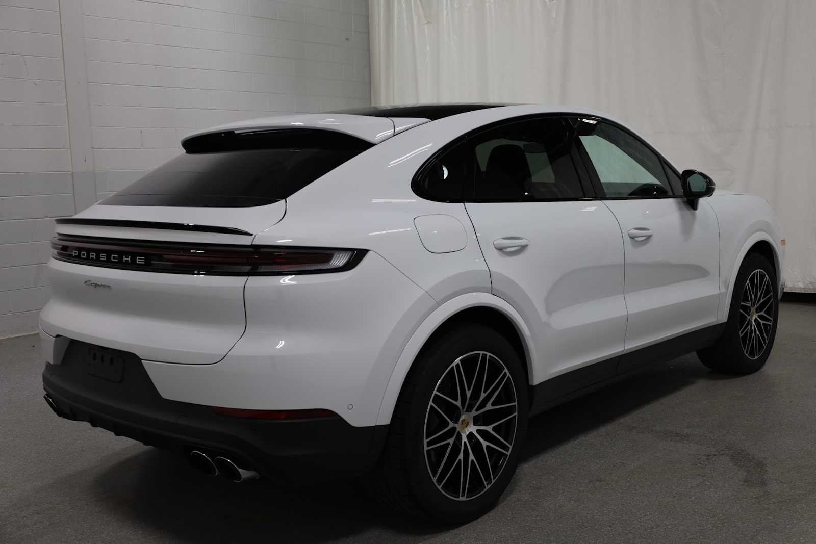 2024 Porsche Cayenne Coupe photo 6