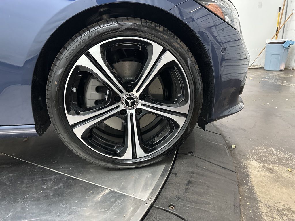 2025 Mercedes Benz C 300 photo 8
