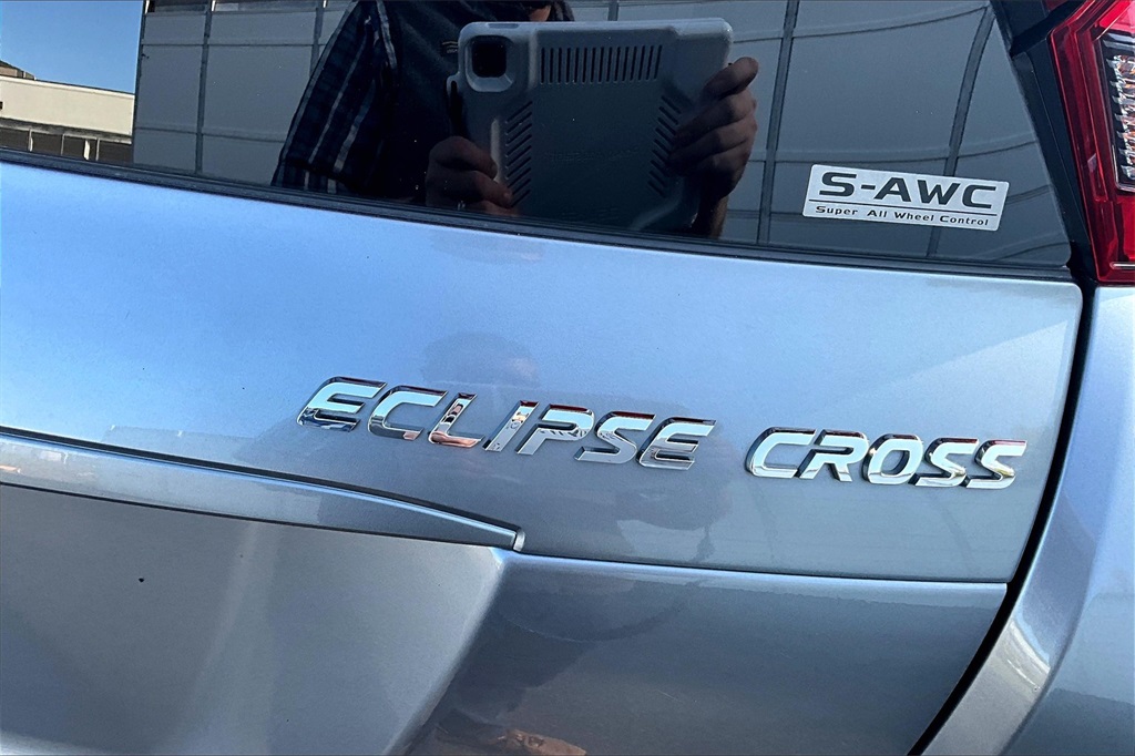 2019 Mitsubishi Eclipse Cross LE photo 31