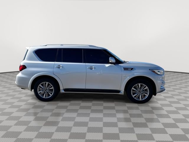 2020 Infiniti QX80 Luxe photo 9