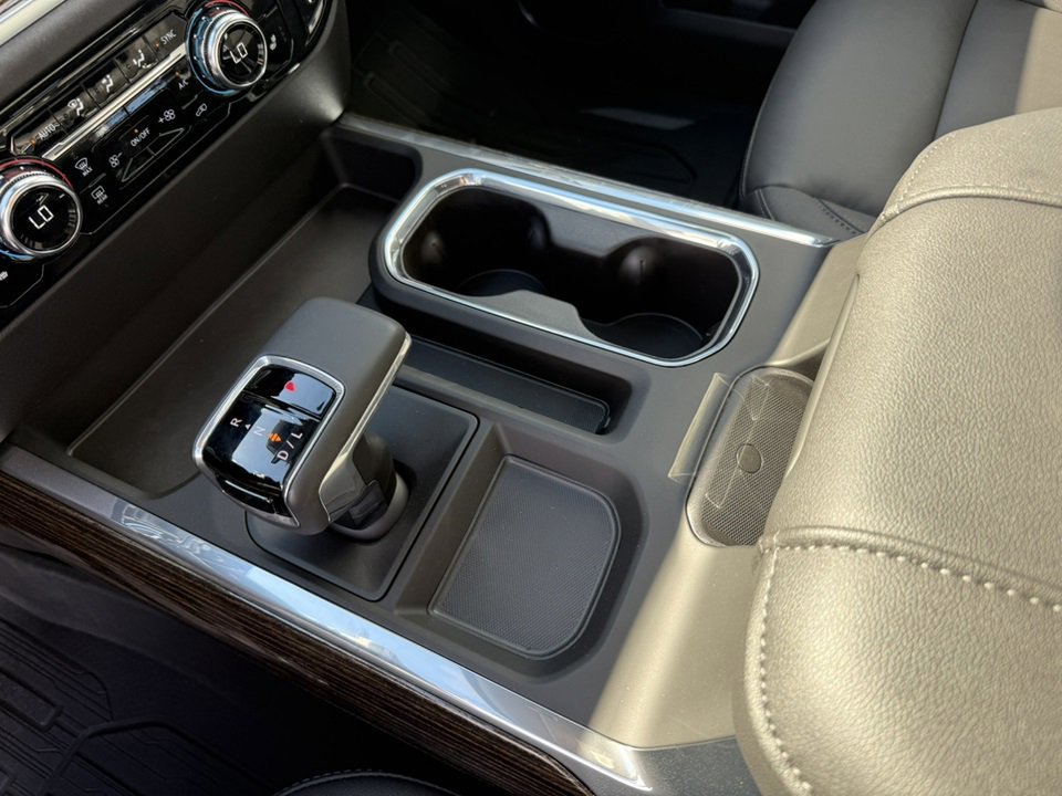 2026 GMC SIERRA - Image 25