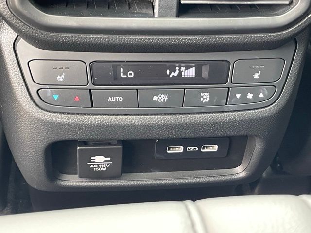 2023 Honda Pilot Elite photo 13