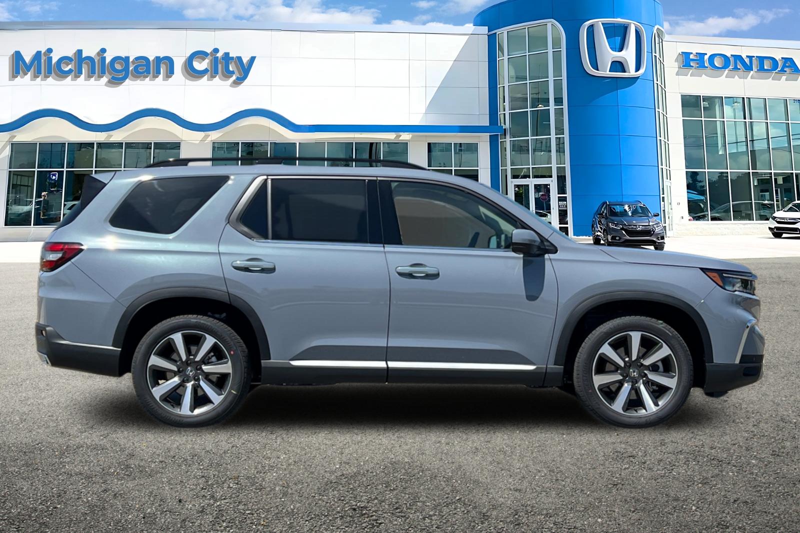 2025 Honda Pilot Touring photo 3