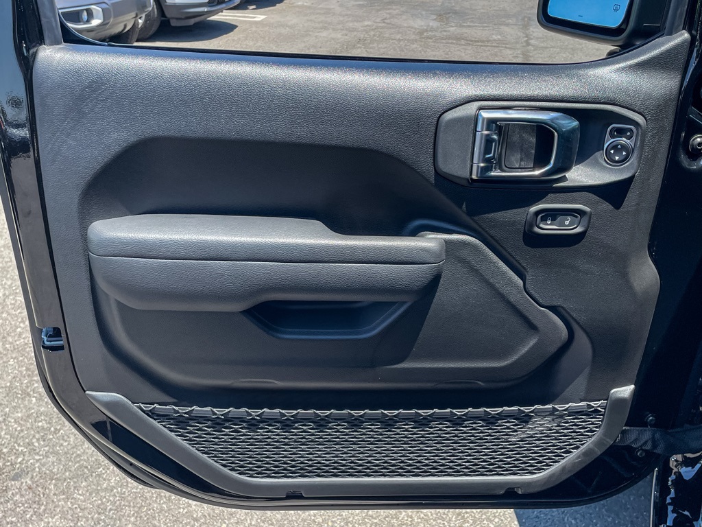 2025 Jeep Wrangler Sport S photo 10