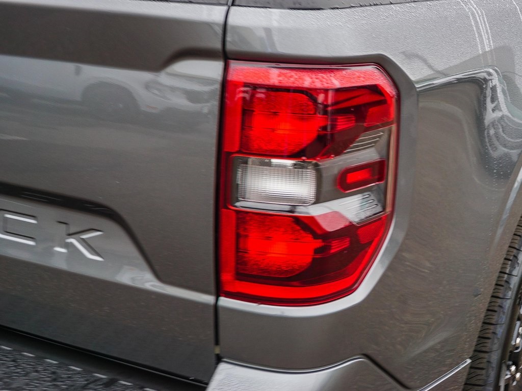 2025 Ford Maverick photo 8