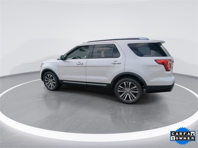 2017 Ford Explorer Platinum photo 4
