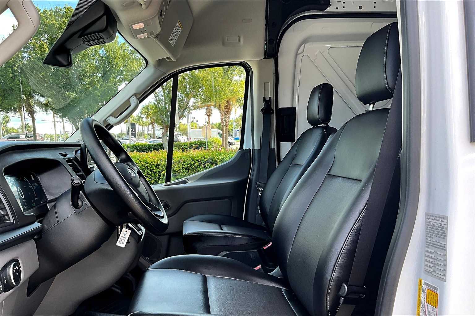 2022 Ford Transit photo 5