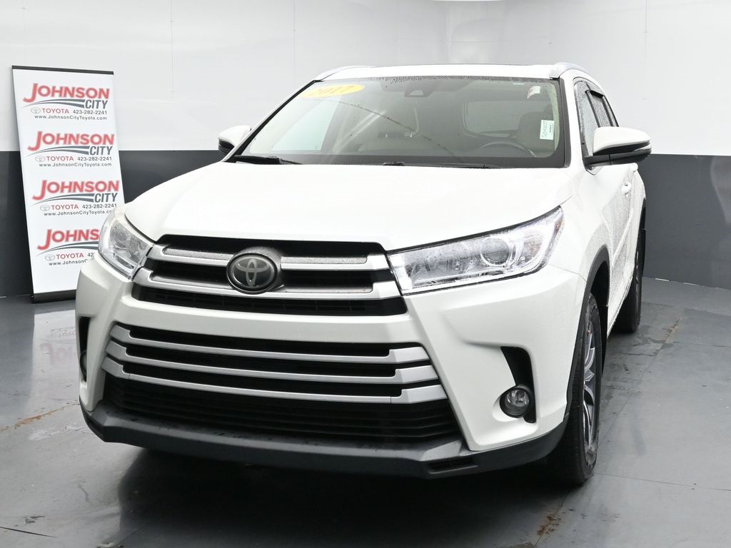 2017 Toyota Highlander XLE photo 3