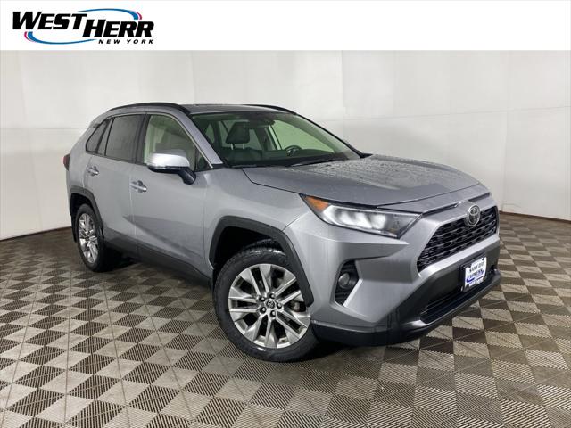 2019 Toyota RAV4 XLE Premium's photo