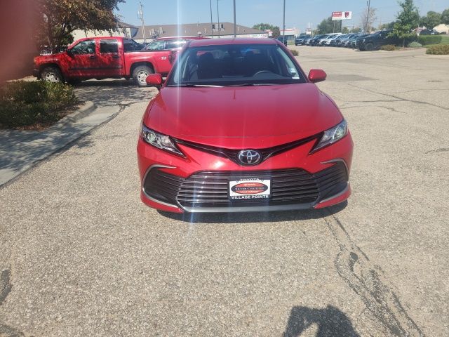2023 Toyota Camry LE photo 2