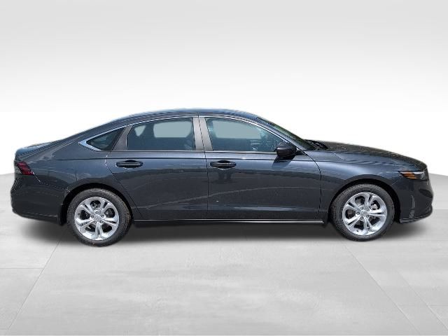 2025 Honda Accord 1.5T LX photo 4