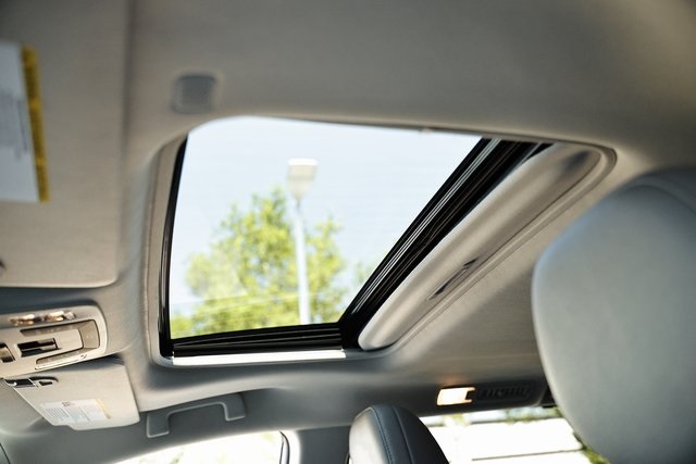 2024 Toyota Sienna XLE photo 18