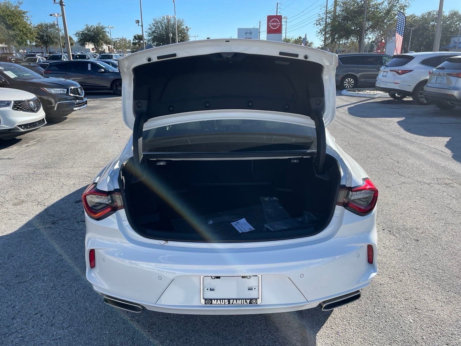 2025 Acura TLX Technology photo 17