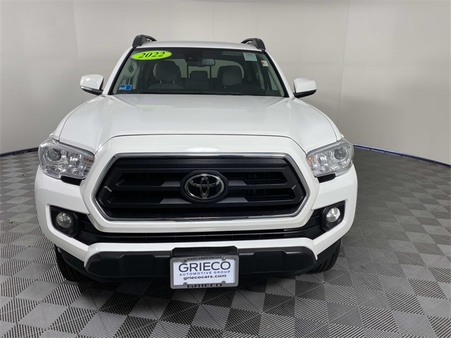 2022 Toyota Tacoma SR5 photo 2