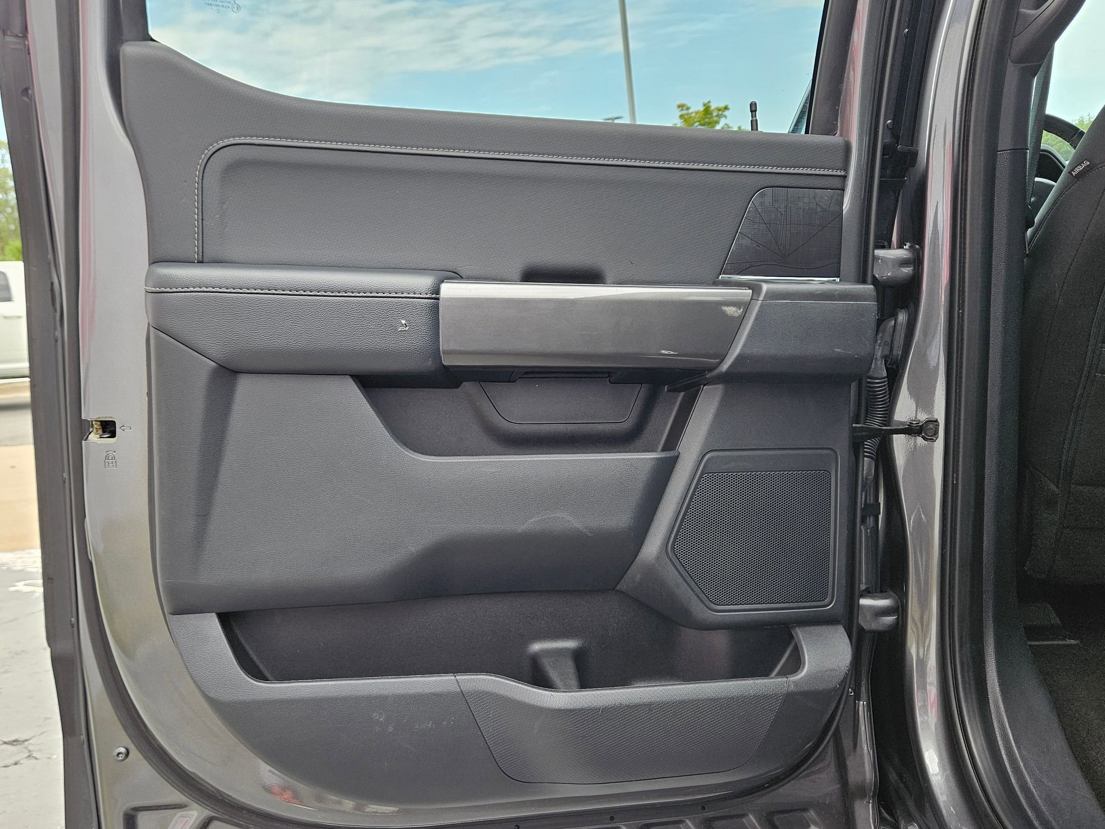 2023 Ford F-150 XLT photo 21