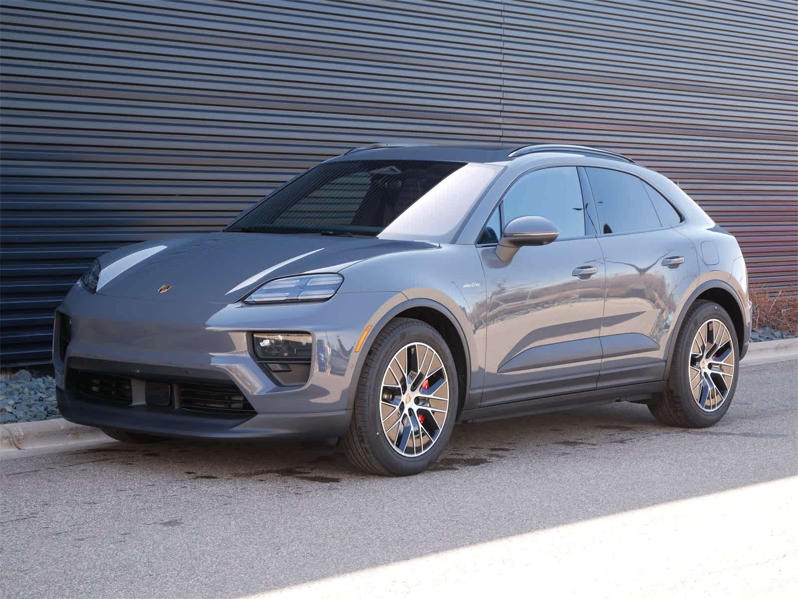 2025 Porsche Macan S