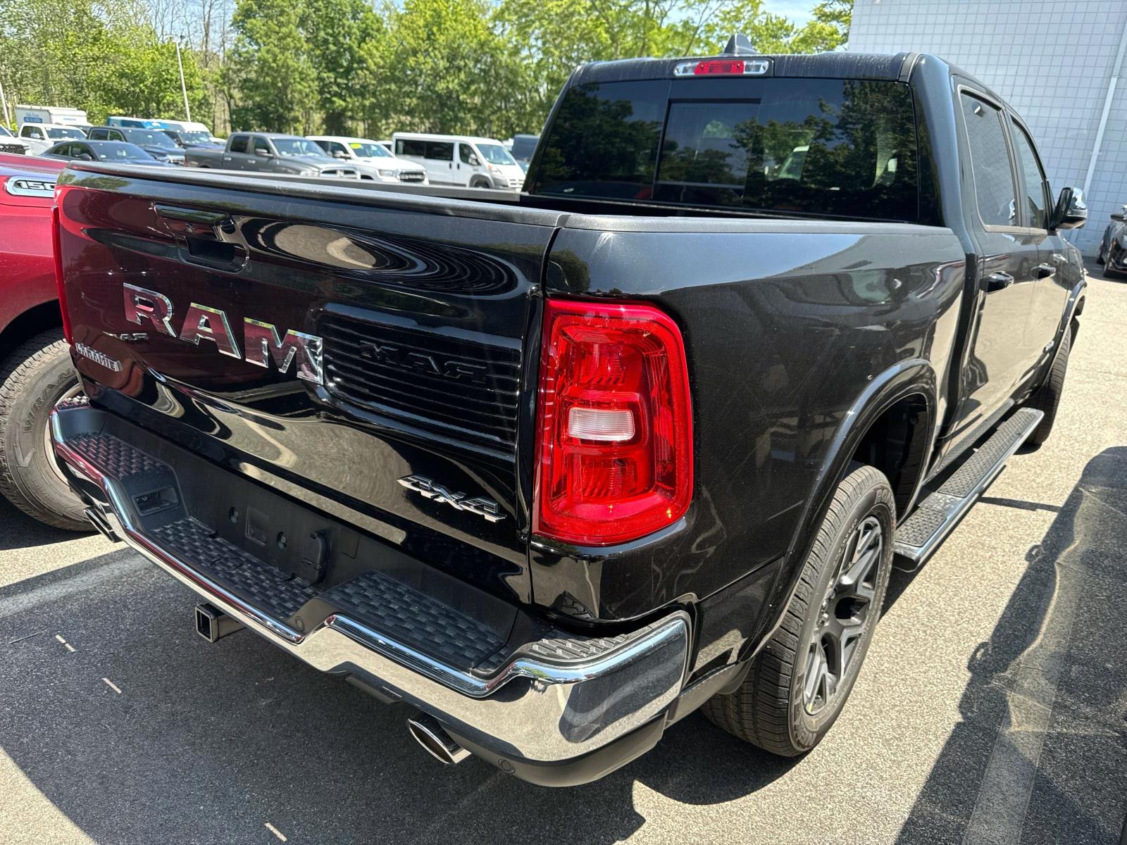 2025 Ram 1500 Laramie photo 4