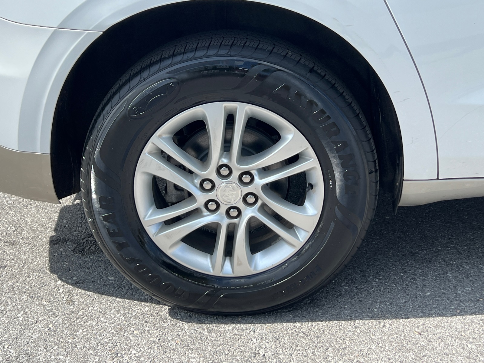 2020 Buick Enclave Essence photo 8