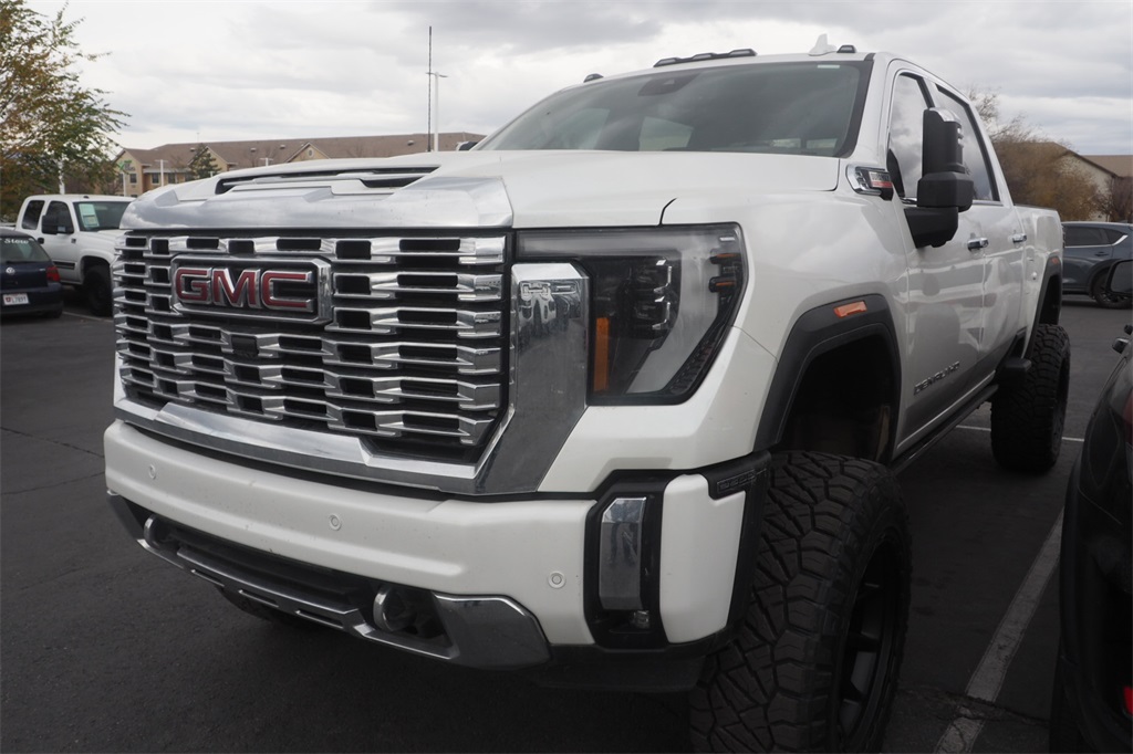 2024 Gmc Sierra HD Denali photo 2