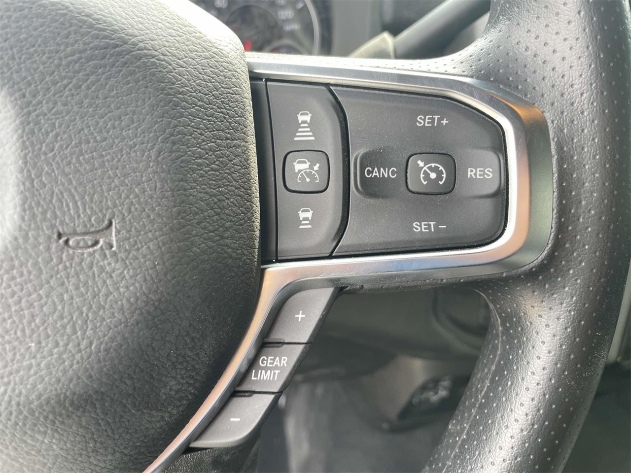2025 Ram 2500 Tradesman photo 29