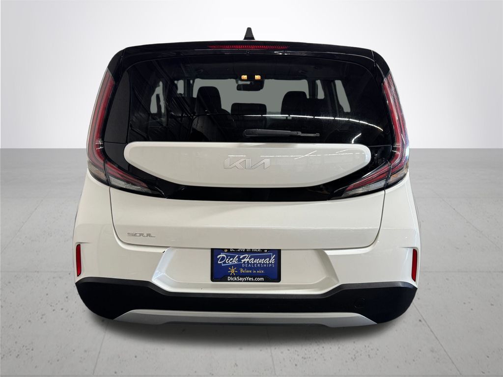 2023 Kia Soul LX photo 3