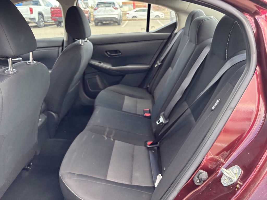 2025 Nissan Sentra SV photo 17