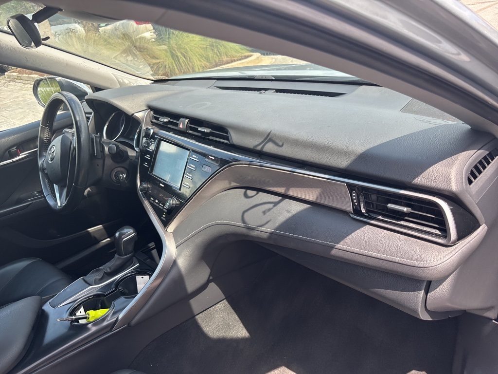 2020 Toyota Camry SE photo 28