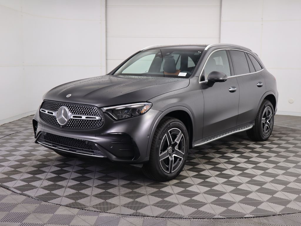 2026 Mercedes-Benz GLC Base's photo