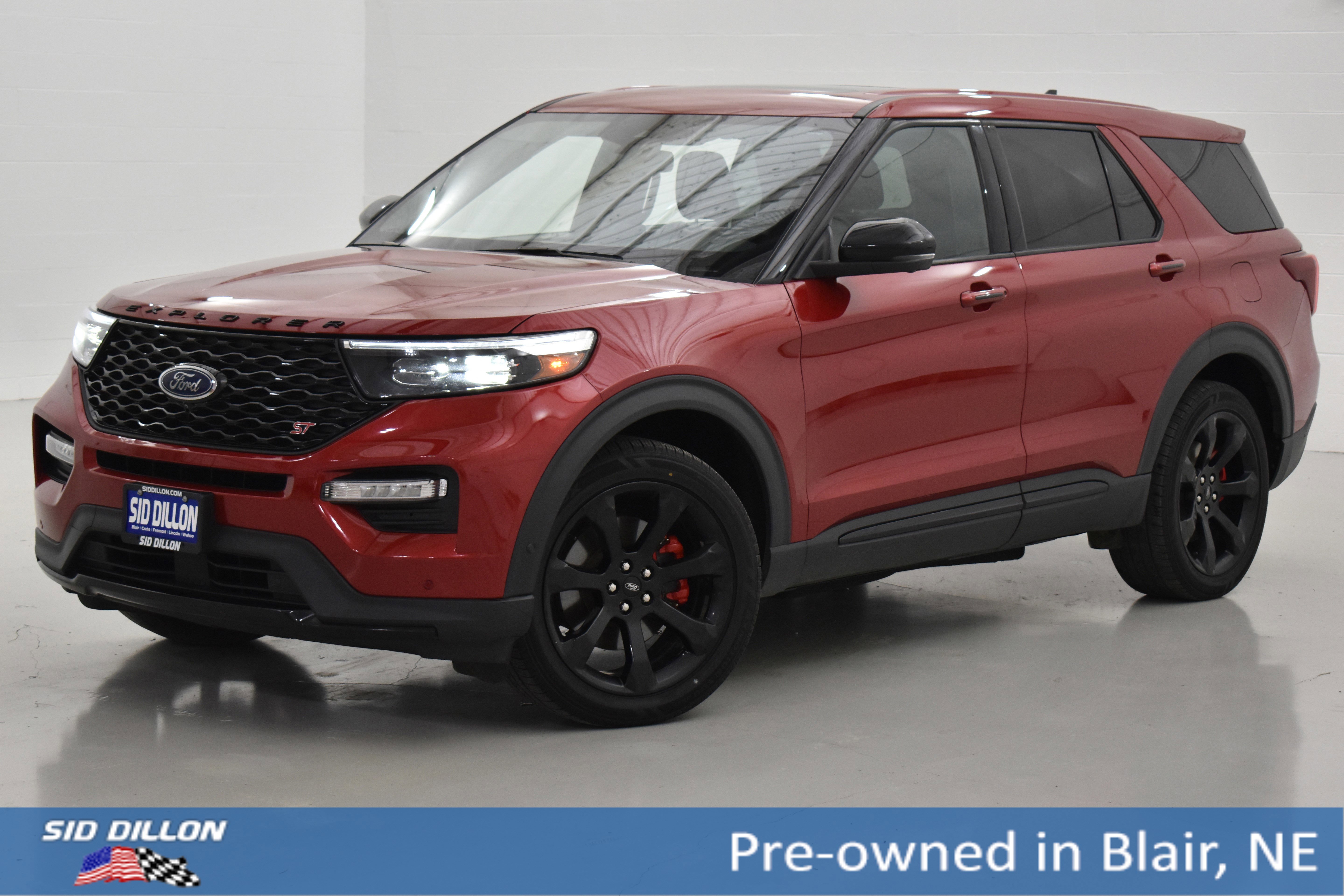 2021 Ford Explorer ST's photo