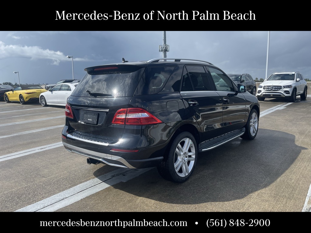 2015 Mercedes Benz ML 350 photo 3