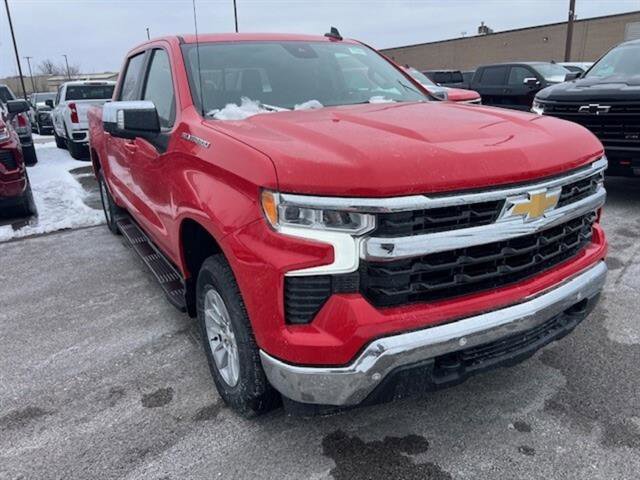 2025 Chevrolet Silverado 1500 LT photo 3