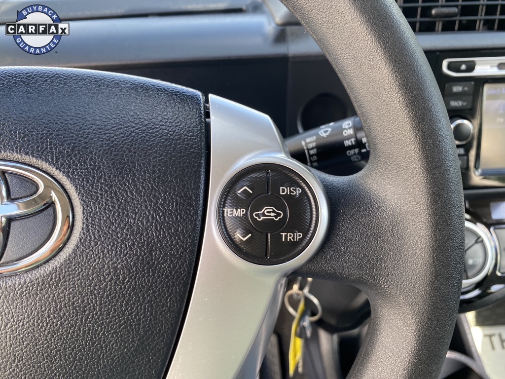 2016 Toyota Prius C One photo 22