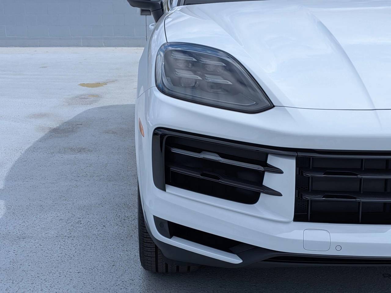 2026 Porsche Cayenne Coupe photo 12