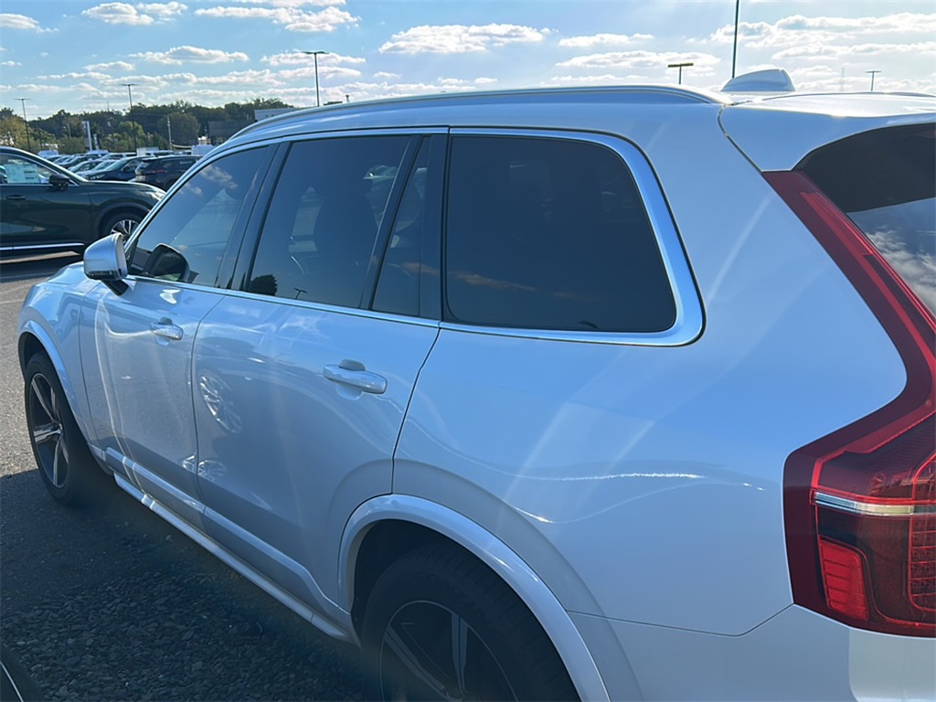 2016 Volvo XC90 T6 R-Design AWD photo 4