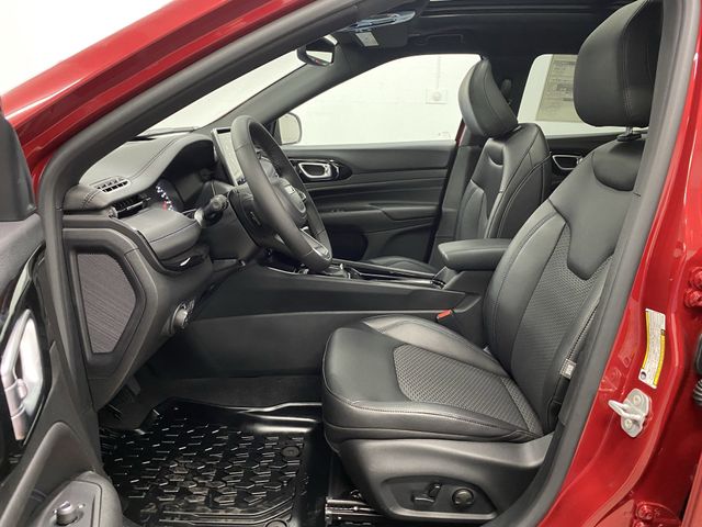 2026 Jeep Compass Latitude photo 3