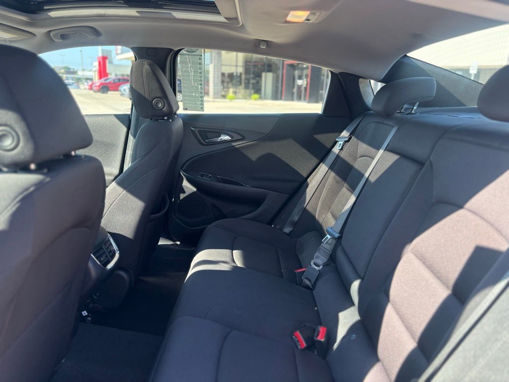 2023 Chevrolet Malibu 1LT photo 13