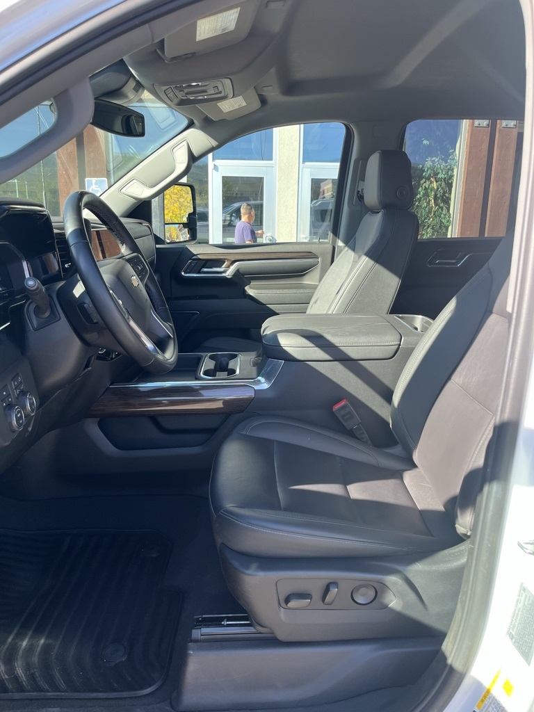 2024 Chevrolet Silverado 2500HD LT photo 10