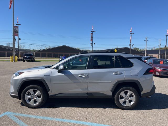2021 Toyota RAV4 Hybrid XLE photo 7