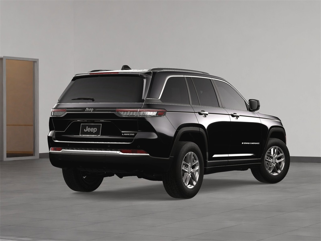 2025 Jeep Grand Cherokee Laredo X photo 5