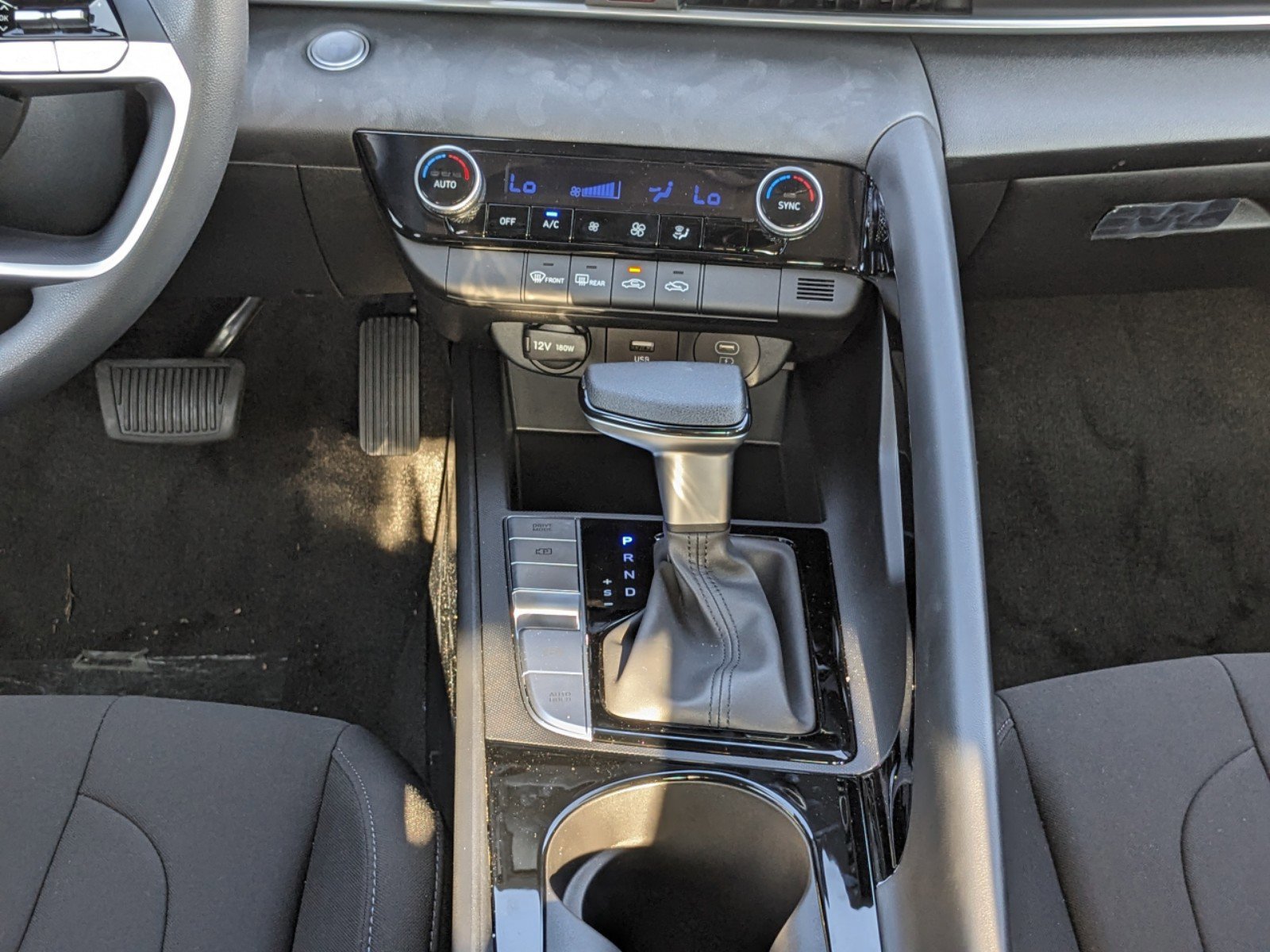 2025 Hyundai Elantra Blue SEL Sport photo 17
