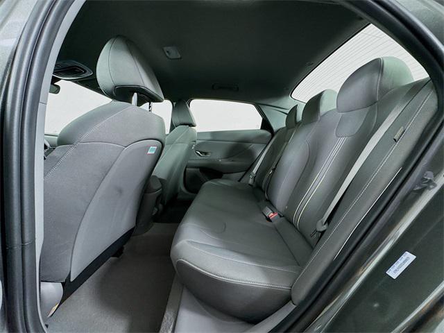 2025 Hyundai Elantra SEL Sport photo 29