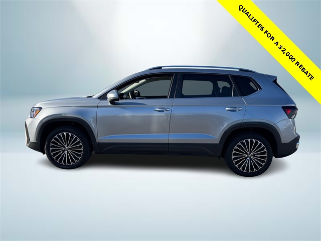 2025 Volkswagen Taos SE photo 3