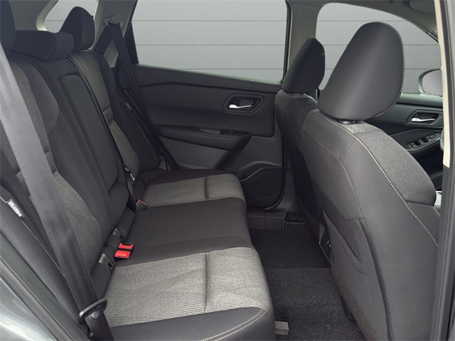 2026 Nissan Rogue SV photo 11
