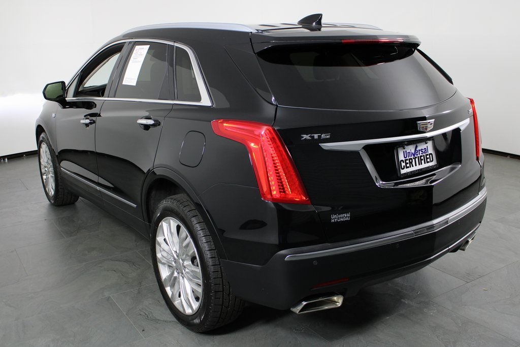 2019 Cadillac XT5 Premium Luxury photo 2