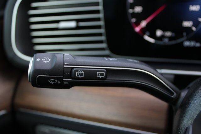 2026 Mercedes Benz GLS 450 4MATIC photo 18